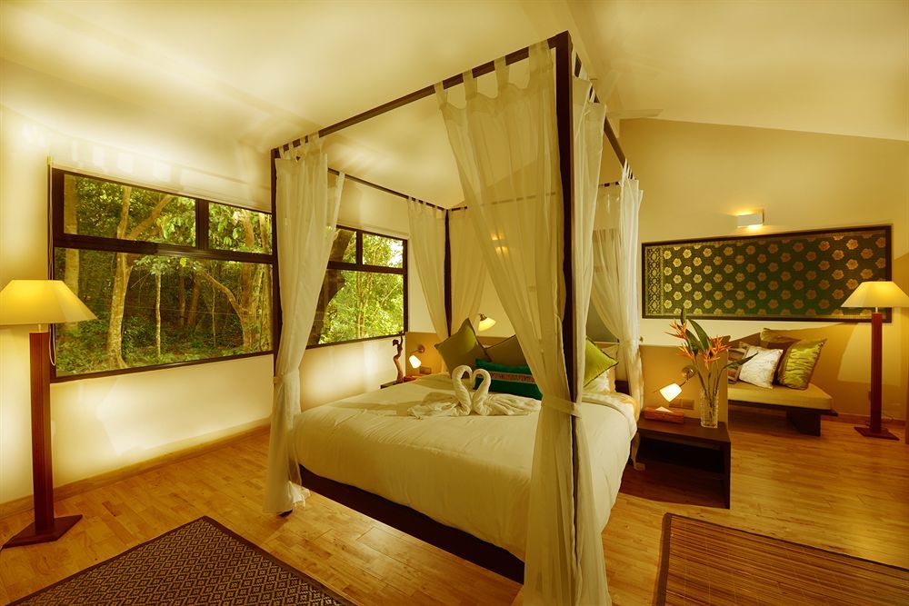 Ambong Rainforest Retreat Pantai Tengah  Exterior foto