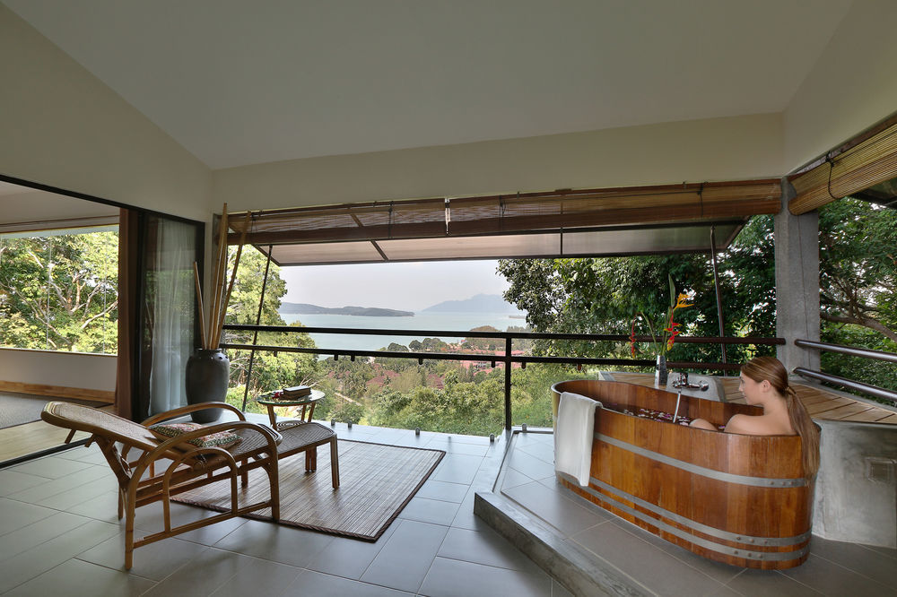 Ambong Rainforest Retreat Pantai Tengah  Exterior foto