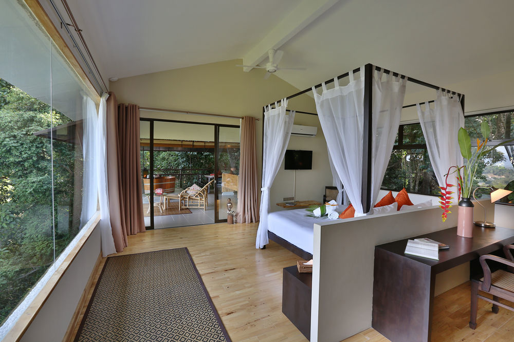Ambong Rainforest Retreat Pantai Tengah  Exterior foto