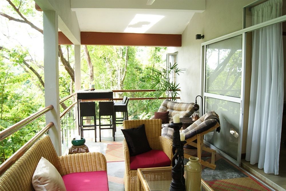 Ambong Rainforest Retreat Pantai Tengah  Exterior foto